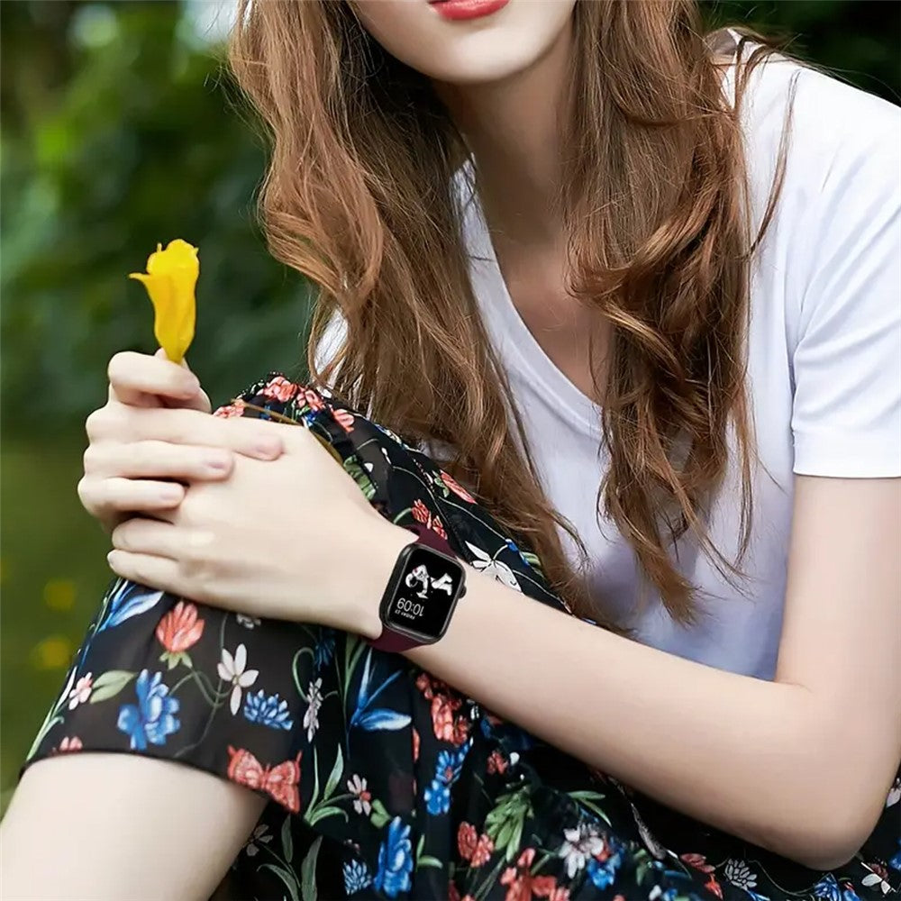 Apple Watch Series 11 10 42mm / 9 8 7 41mm / SE3 SE2 SE 6 5 4 40mm / 3 2 1 38mm Band Soft Silicone Watch Strap