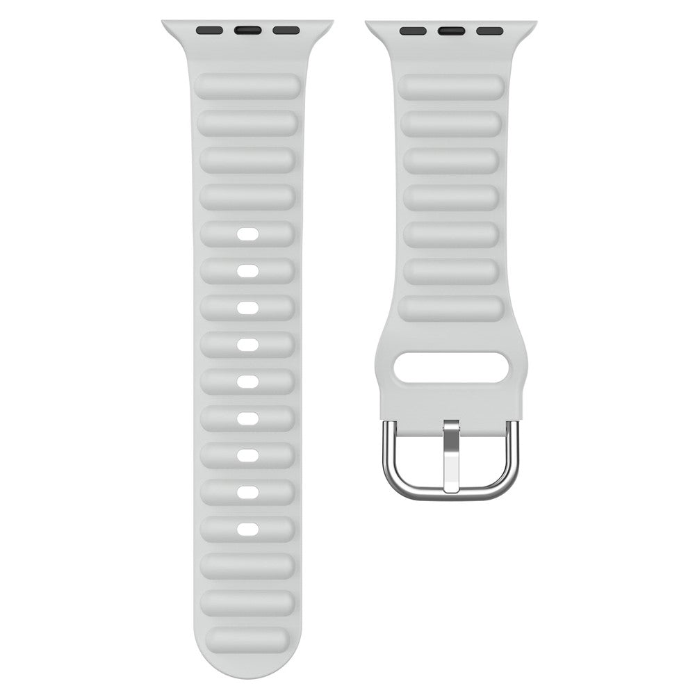 Apple Watch Ultra 3 2 1 49mm / Series 11 10 46mm / 9 8 7 45mm / SE3 SE2 SE 6 5 4 44mm / 3 2 1 42mm Wave Design Silicone Watch Band Square Buckle Wrist Strap